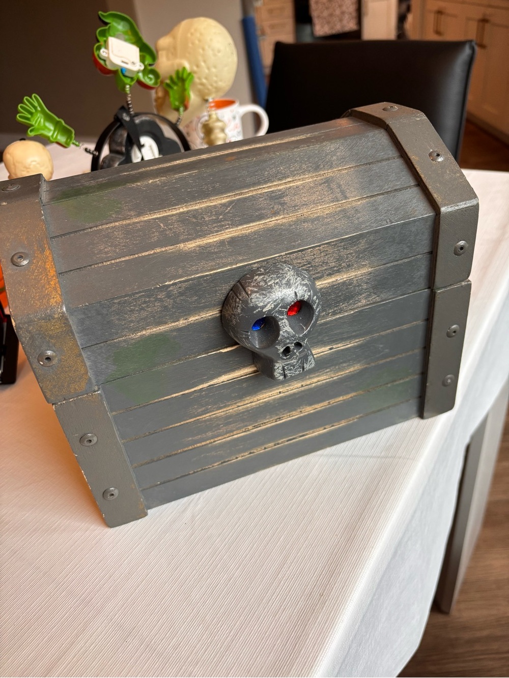 Melissa & Doug Gray Pirate Treasure Chest with Skull Lock